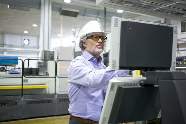 Cnc worker